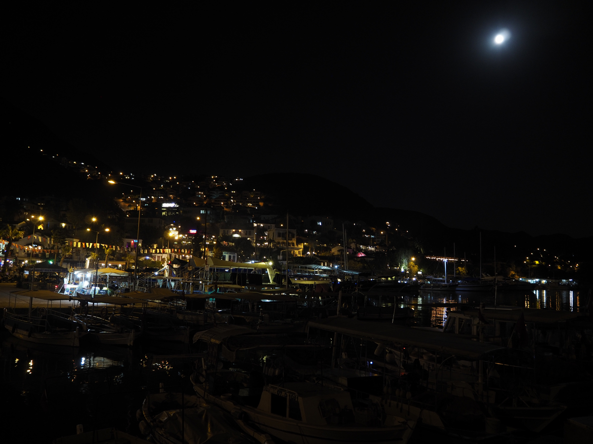 Kas bei Nacht